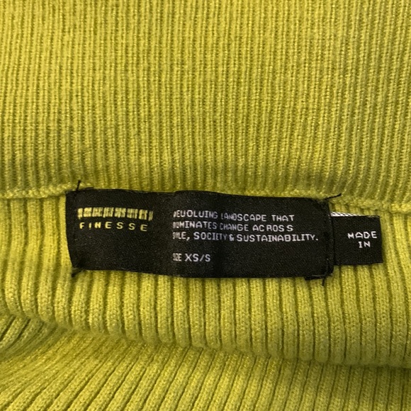 NWOT - Lime green knit mini skirt - Picture 5 of 7